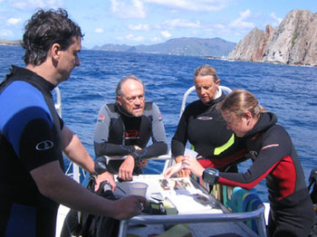2007 Tortola Field Survey Team negotiates the next dive site.